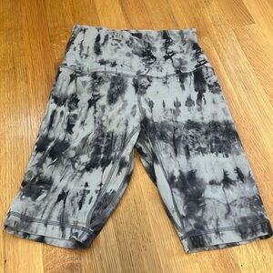 Lululemon biker shorts